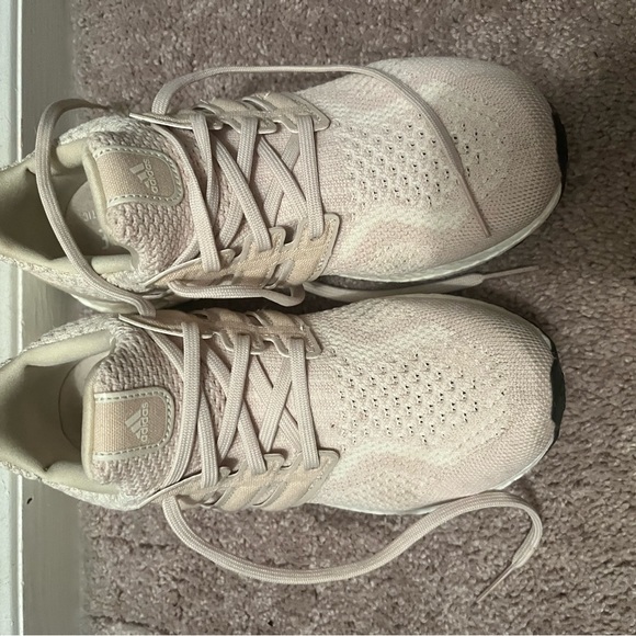 Women’s Ultra Boost 5.0 Halo Ivory size 7 - Picture 9 of 12